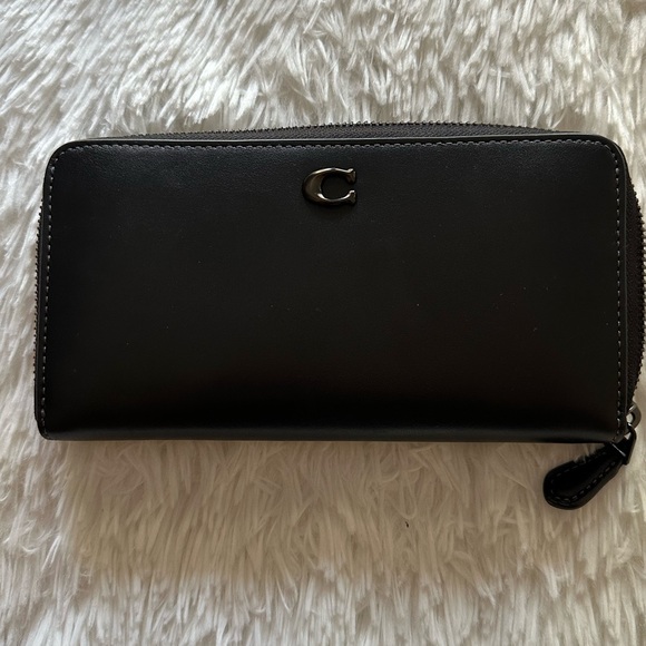Coach  essential Accordion Zip Wallet - Picture 1 of 12